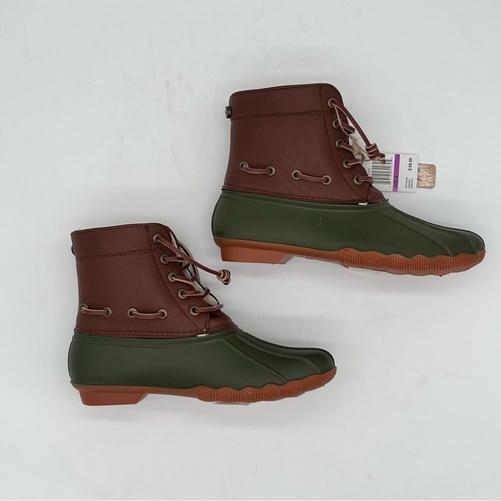SOLD 🫶🏽 New in box! SEVEN7 Women’s Speyside Duck Boot Olive (various sizes) - Picture 4 of 10
